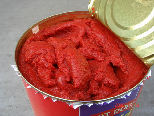 Canned tomato sauce
