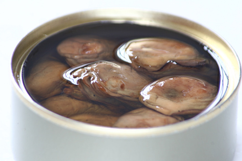 Canned oyster